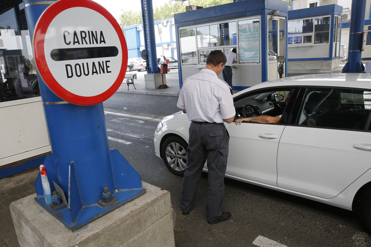 Zbog ovog papira Crnogorci i Mađari su VRAĆALI SA GRANICE, a evo šta kažu Hrvati